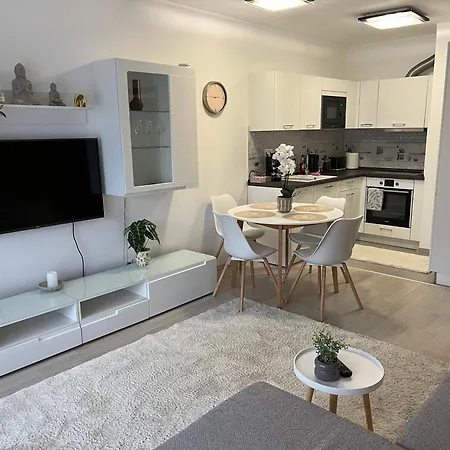 Zoeld Terasz Apartment Debrecen