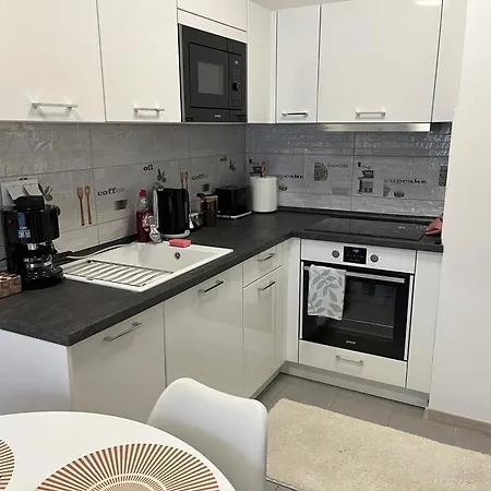 Zoeld Terasz Debrecín